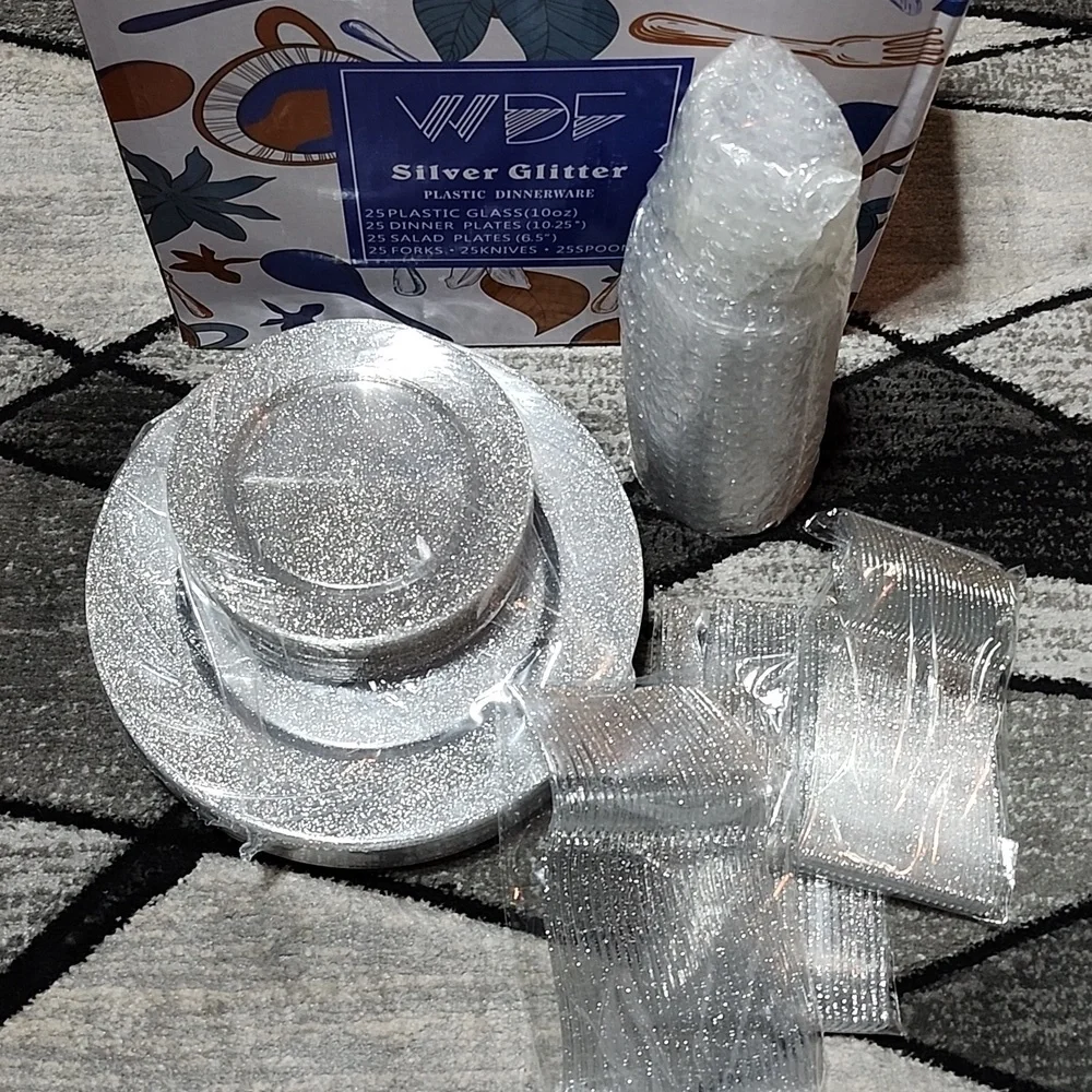 WDF 150 PIECE SILVER GLITTER PLASTIC DINNERWARE DISPOSABLE TABLEWARE SET 7# PRF